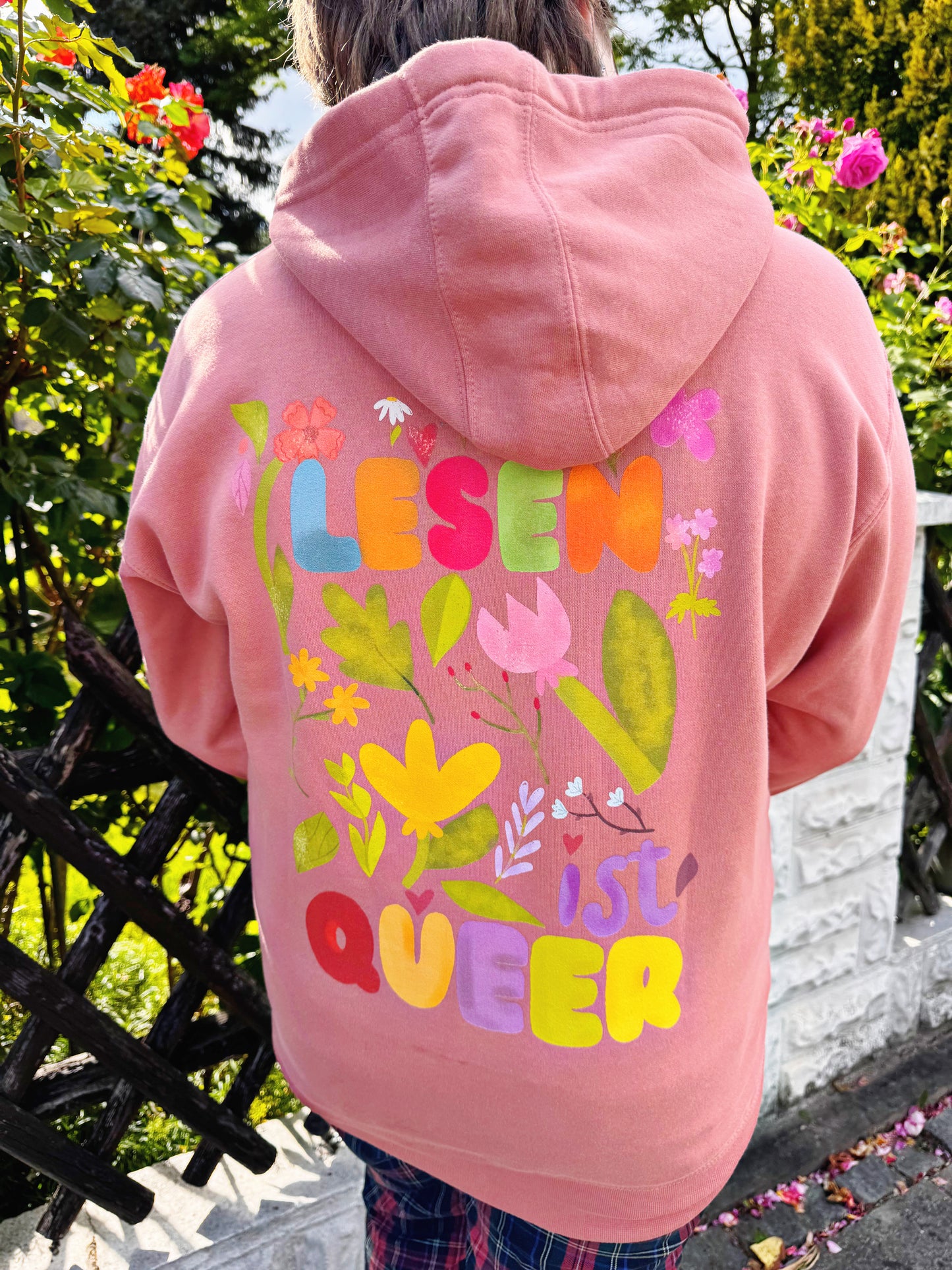 Lesen ist Queer Hoodie