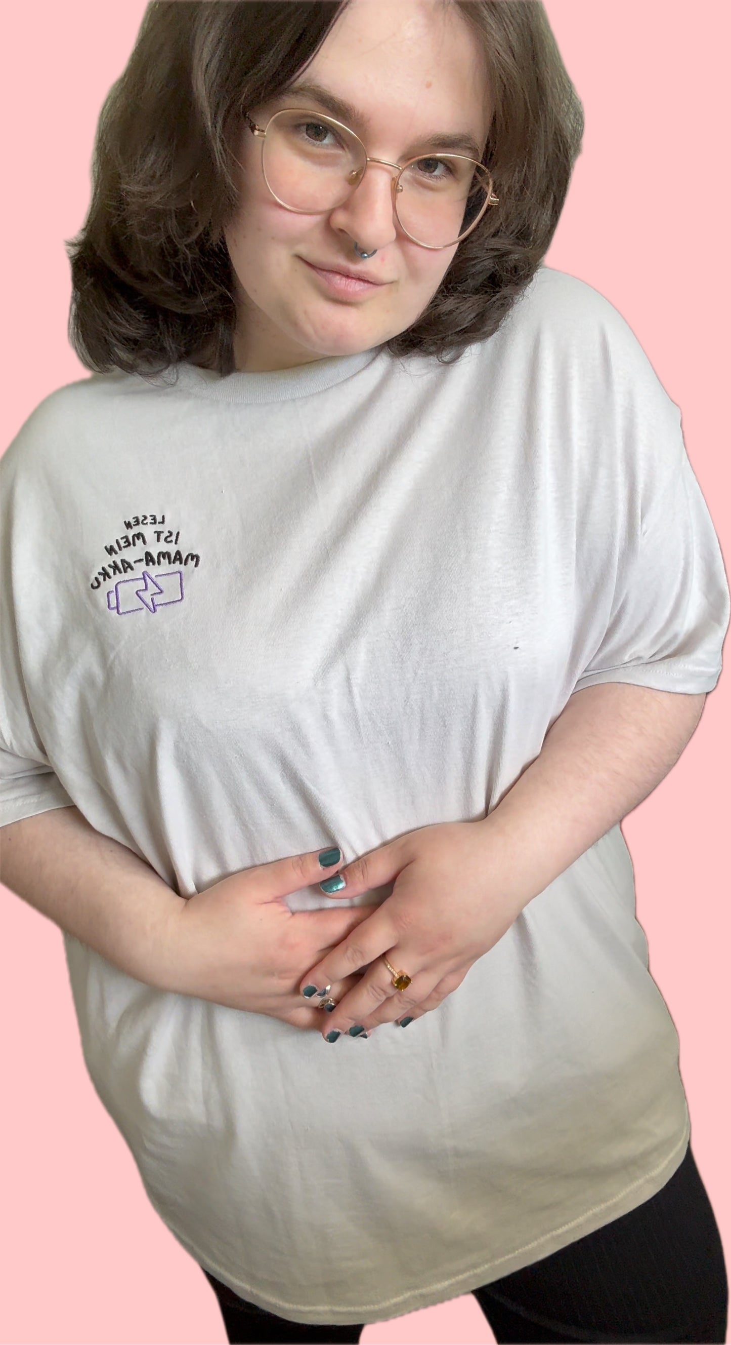'Lesen ist mein Mama-Akku' T-Shirt